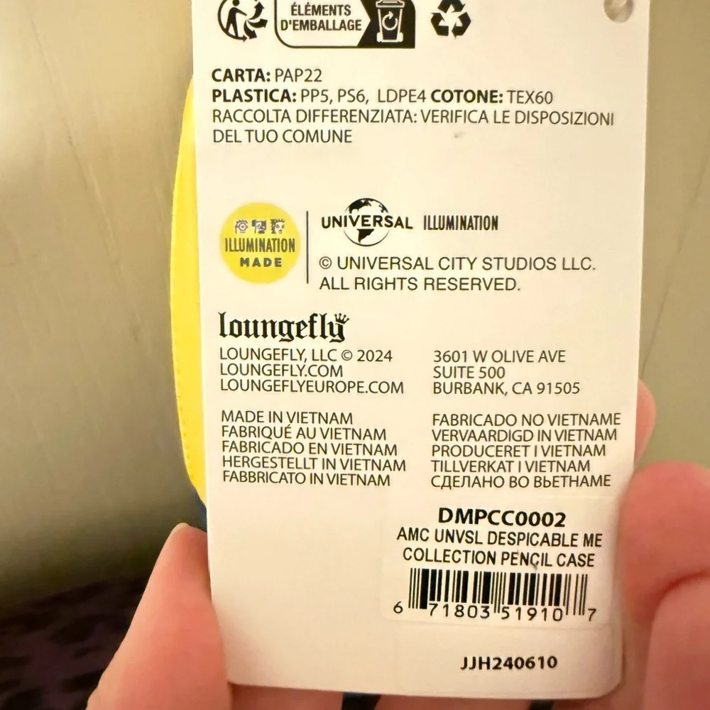 Loungefly Blue & Yellow Minion Face pencil bag - Picture 7 of 7
